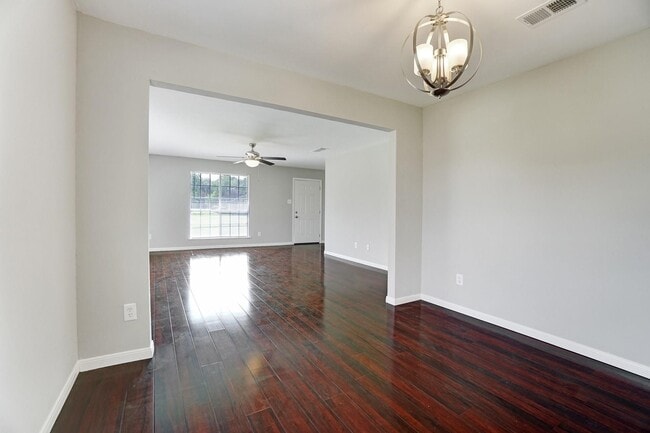 Building Photo - 1833 Country Village Blvd