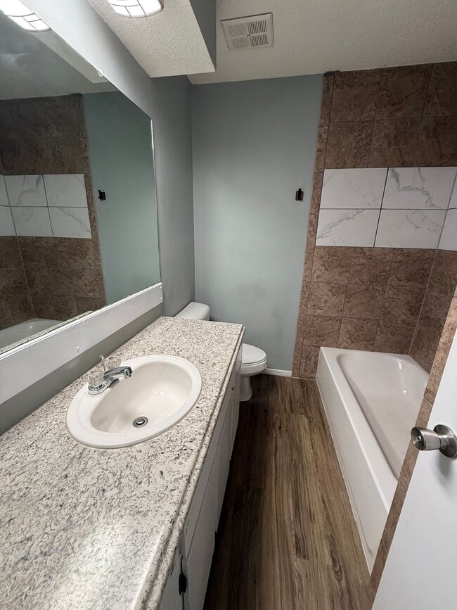 Building Photo - $1,500 MOVE-IN SPECIAL