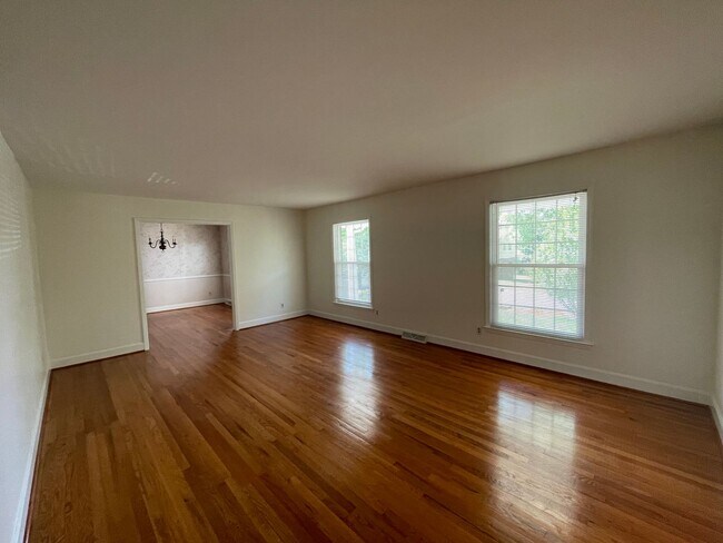 Building Photo - 7327 Meadowdale Ln