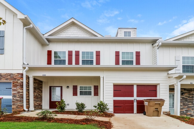 Building Photo - 102 Riley Cir