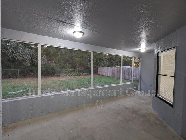 Building Photo - 10348 Belltower St