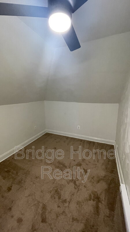 Building Photo - 319 N Balph Ave
