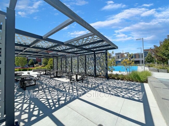 Building Photo - 3030 Boyter Pl