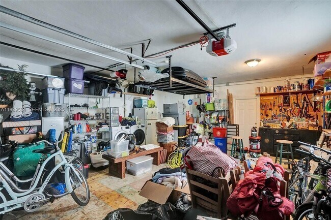 Building Photo - 5620 Alhambra Cir