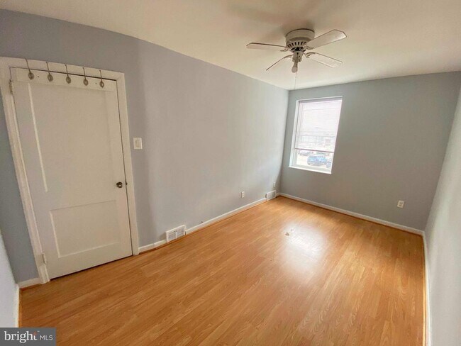 Building Photo - 6330 Leonard St