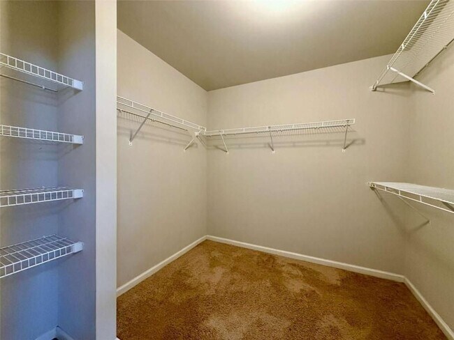 Building Photo - 5115 Breezewood Cir