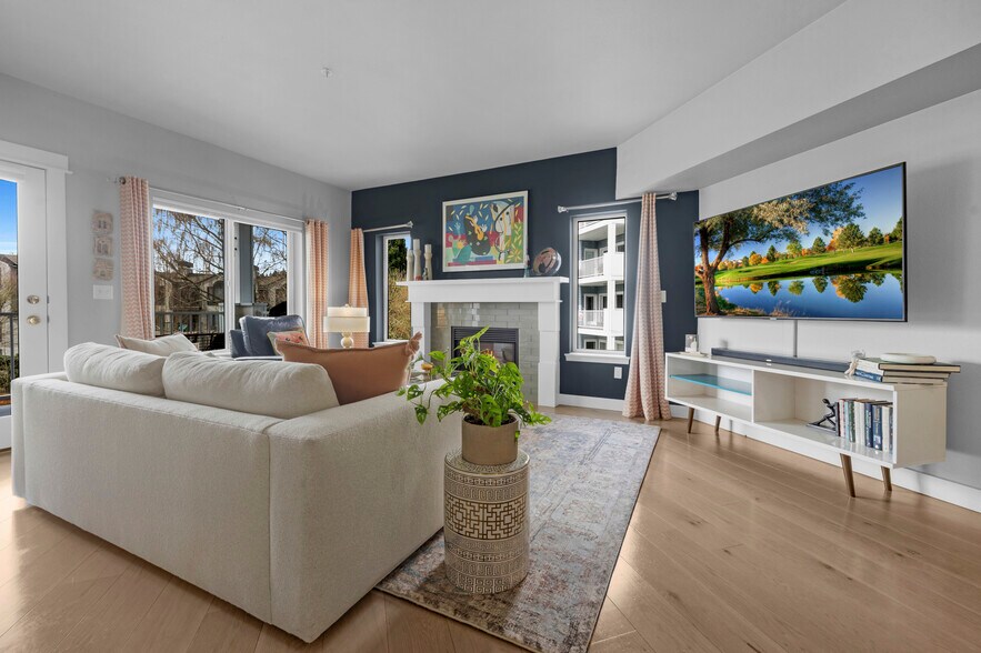 Building Photo - 6125 NE 175th St