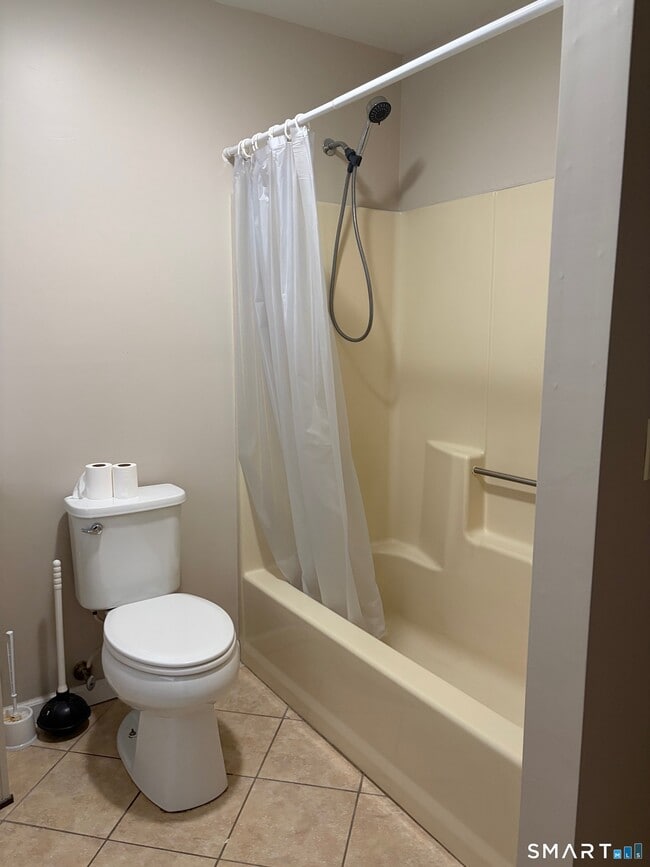 Building Photo - 158 Daley Dr