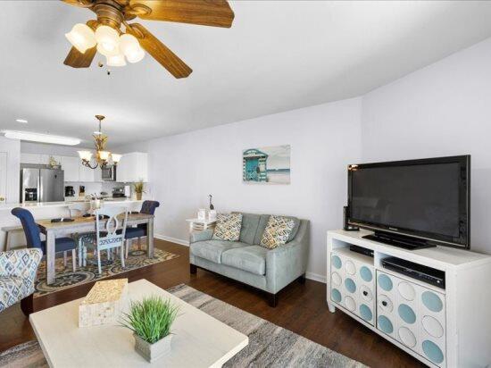Building Photo - 778 Scenic Gulf Dr