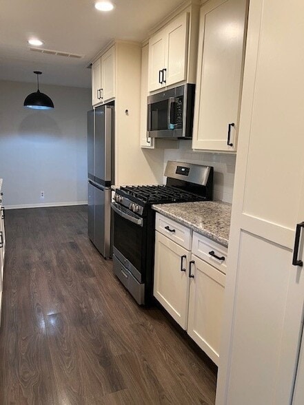 Building Photo - 909 Sunnyvale Dr