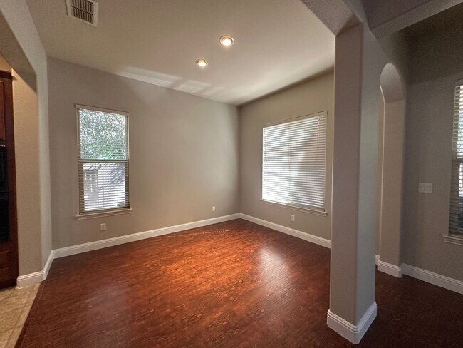 Building Photo - 4333 Reveil Ln