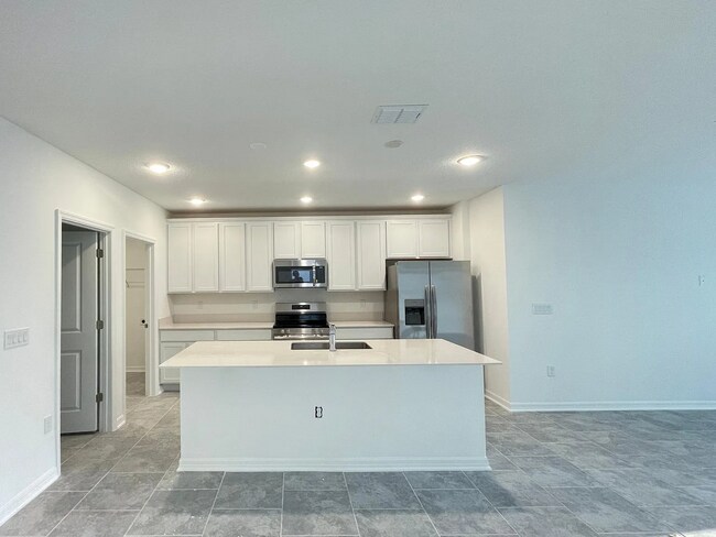 Building Photo - 3931 Willowbrook Dr, Edgewater, FL 32141