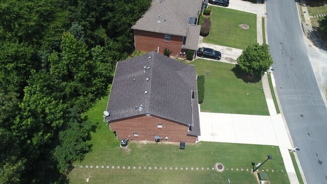 Building Photo - Available Now this Beautiful 4-Bedroom 2.5Baths Home in Stockbridge, GA!