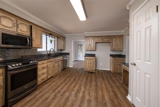 Building Photo - 134 Lakeshore Dr