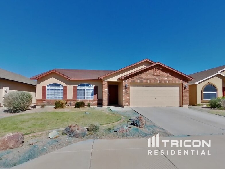 Primary Photo - 40237 N Jodi Dr