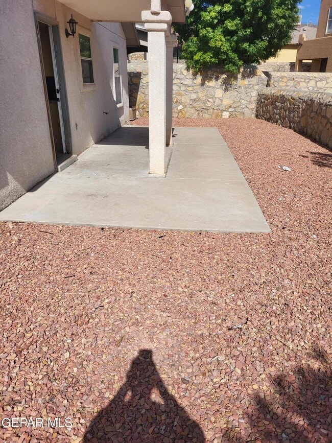 Building Photo - 5277 Jose Cardenas Ln