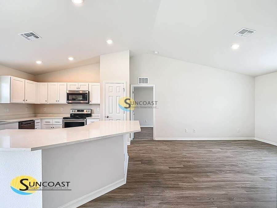 Building Photo - 6251 W Whispering Dr