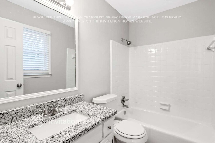 Building Photo - 4156 Rockbridge Heights Dr