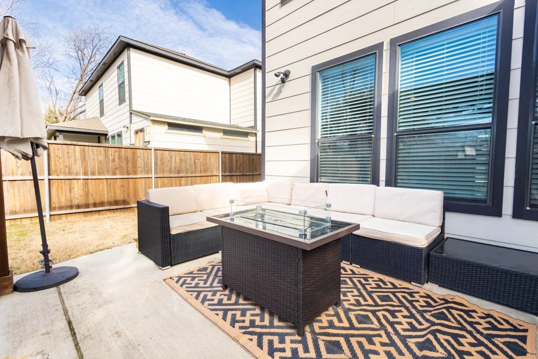 Building Photo - 4001 Abilene St