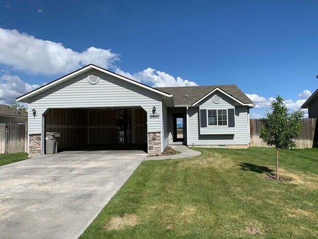 Building Photo - Adorable 3 bed 2 bath home in a quite Cald...