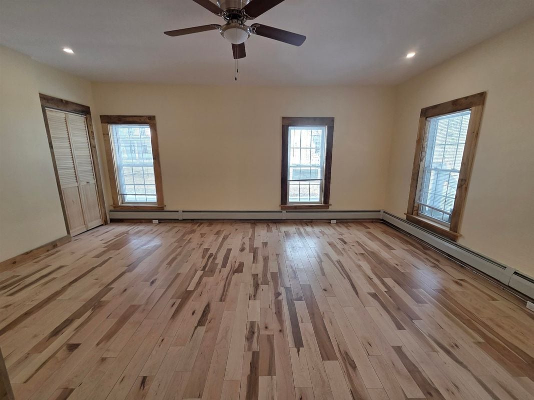 Building Photo - 526 Canaan, 1