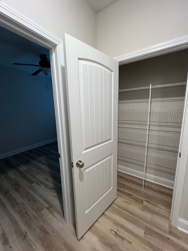 Building Photo - 3 Bed 2 Bath Home with Porches and Huge Ba...