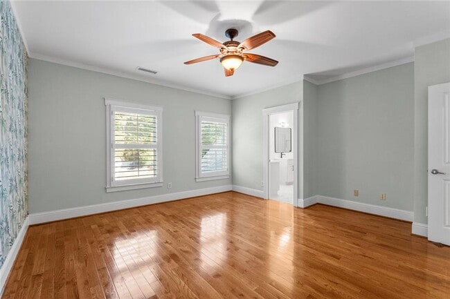 Building Photo - 390 Hembree Rd