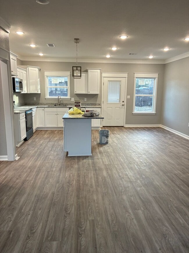 Building Photo - Brand New Construction in Quiet Searcy Neighborhood