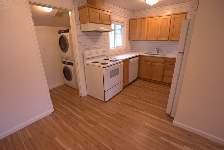 Building Photo - 4627 SE 86th Ct