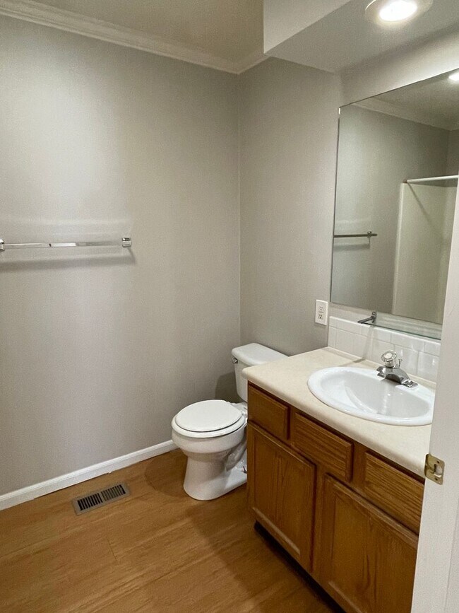 Building Photo - 1104 Mazatlan Cir
