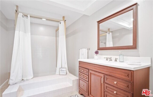 Building Photo - 1097 Finrod Ct
