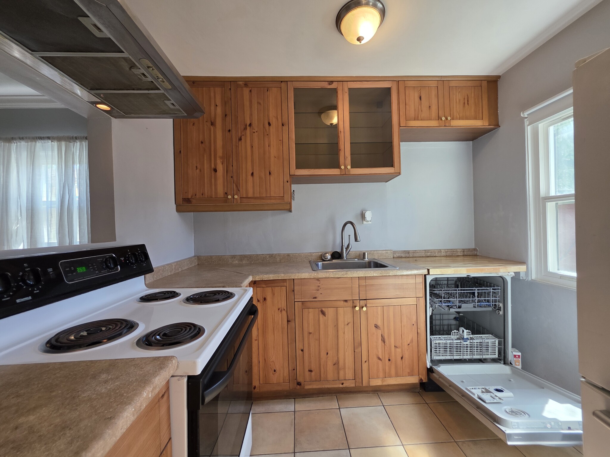 5 - 4649 W Point Loma Blvd