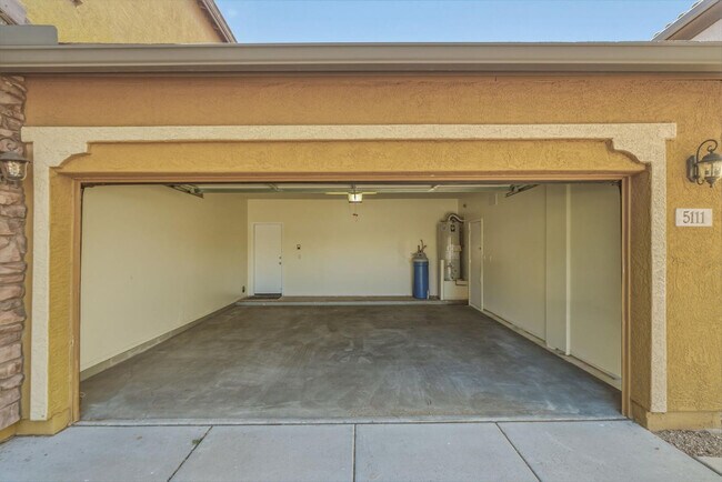 Building Photo - 5111 W El Cortez Trail