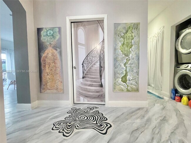 Building Photo - 1102 NW 26th St