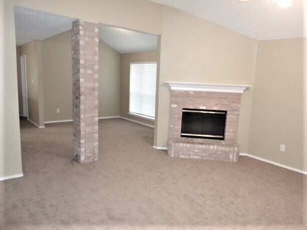 Building Photo - 7017 Stetter Dr