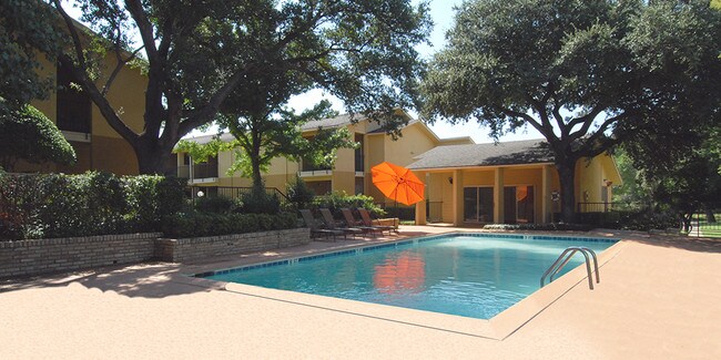 Primary Photo - Brookhaven