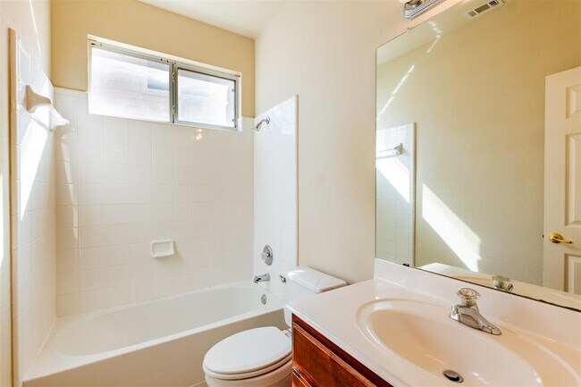 Building Photo - 9329 Castle Pines Dr