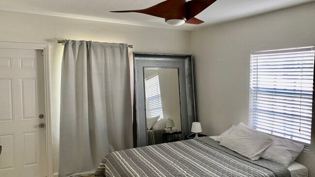 Building Photo - 30 NW 45th St