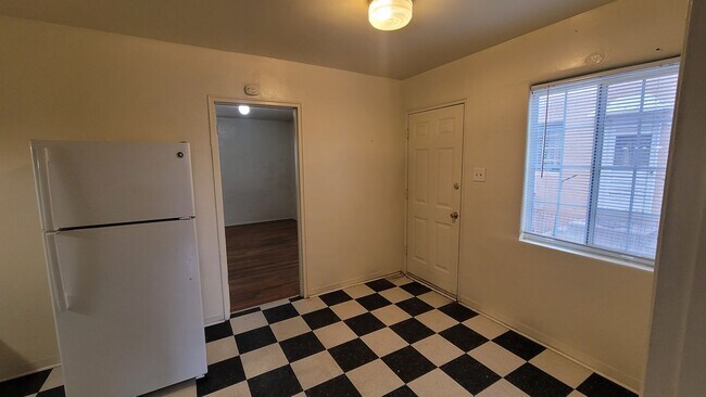 Building Photo - Wilmoore Drive SE-1101 &amp; 1103