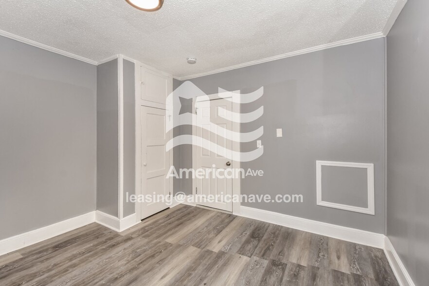 Building Photo - 4011 S Beltline Blvd