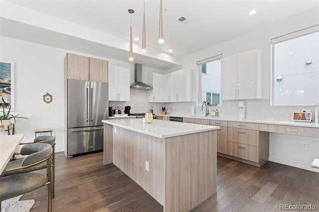 Building Photo - 1608 Irving St