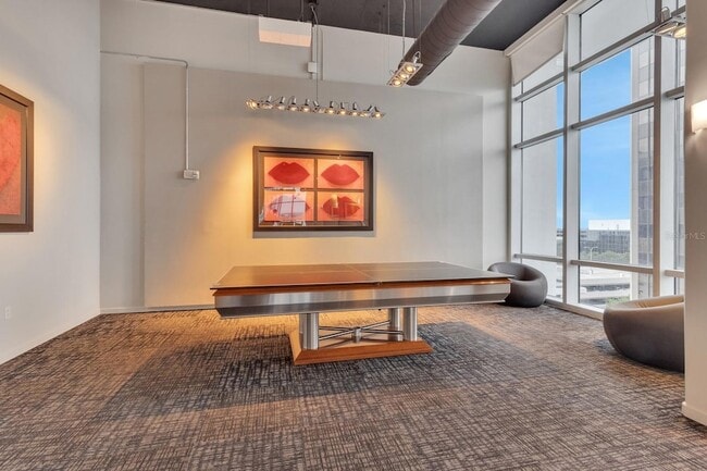 Building Photo - 150 E Robinson St