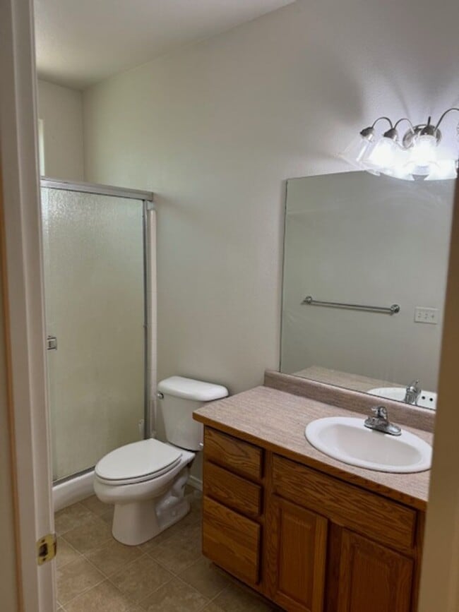 Building Photo - Two Story Townhome