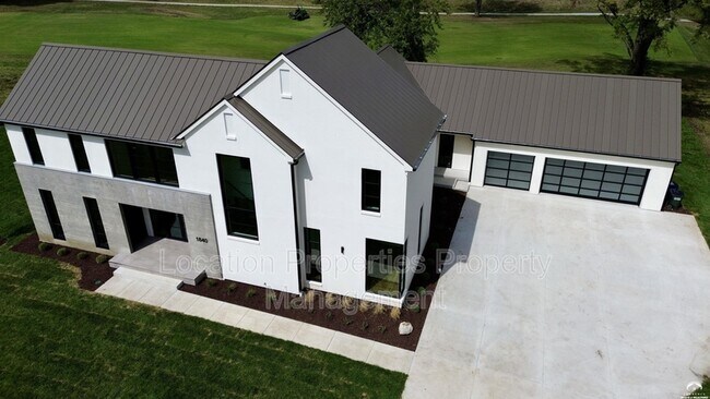 Building Photo - 1840 Quail Creek Dr