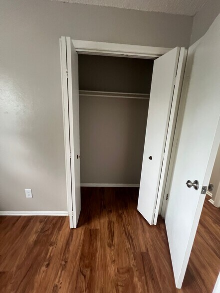 Building Photo - 9277 W 56th Pl