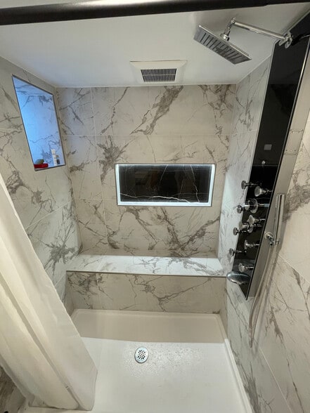 Building Photo - 24 Epworth St