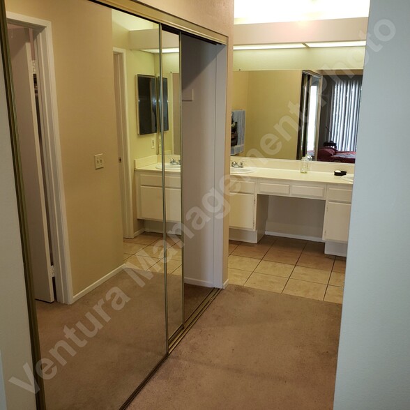 Building Photo - 6802 Chapman Pl