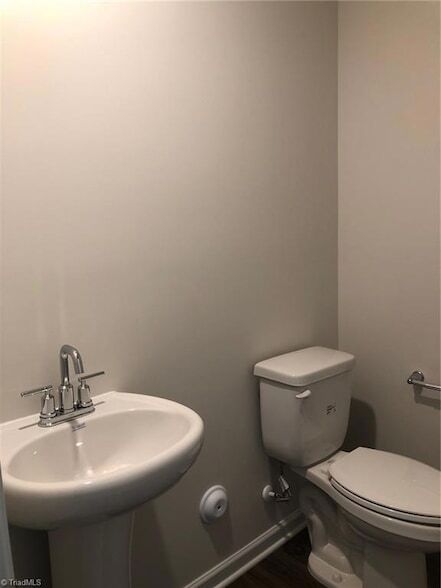Building Photo - 6022 Wren Dr