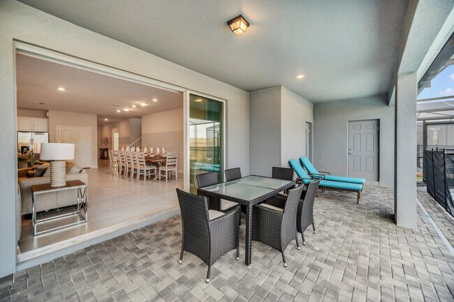 Building Photo - 2130 Lelani Cir