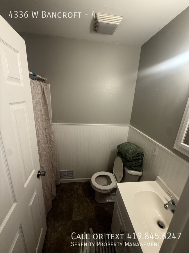 Building Photo - 4336 W Bancroft-4